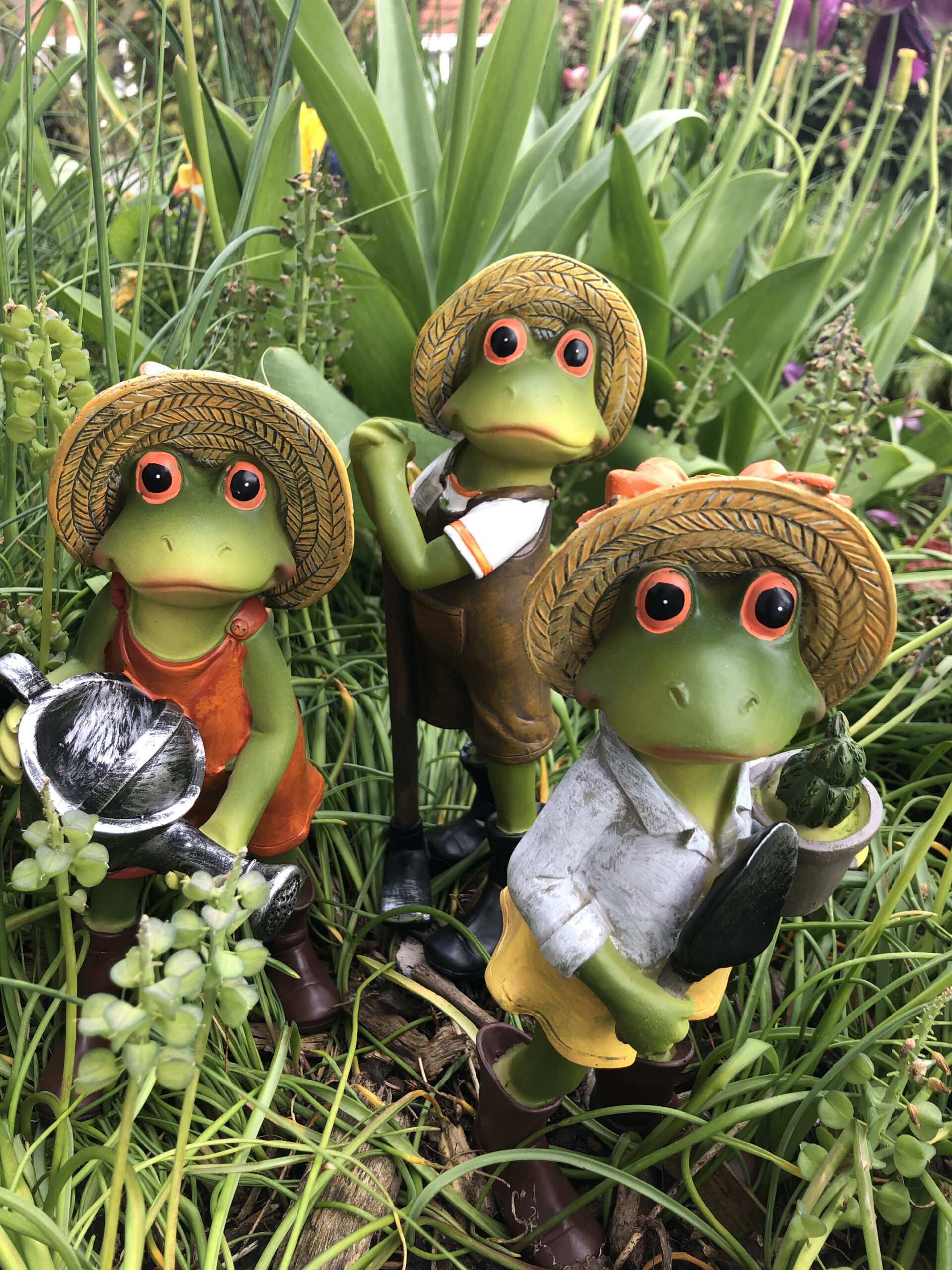 Drei Frösche bei der Gartenarbeit – Gilde Sfeer Saison Deko